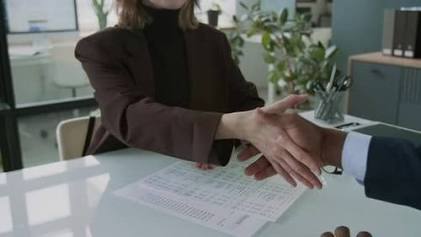 Why Borrowers Trust a Settle Loan Expert for Debt Resolution